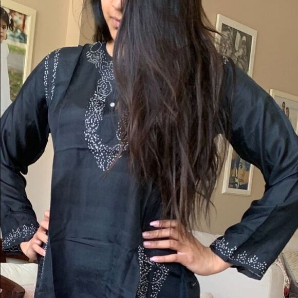 OM India 100% silk kurtis kurtas top blouse - Picture 2 of 8